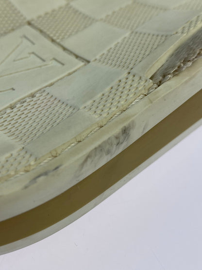 【現状渡し品】【メンズ】 LOUIS VUITTON ルイ・ヴィトン ダミエ トング ラバー ビーチサンダル FD0094 メンズ サンダル 183-250914-em-61-min サイズ：7 カラー：ホワイト系 万代Net店