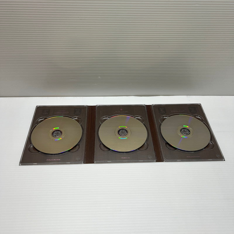 【中古品】 BTS JAPAN OFFICIAL FANMEETING VOL.5 MAGIC SHOP Blu-ray ジャパン オフィシャル ファン ミーティング ブルーレイ ３枚組 010-250925-em-11-min 万代Net店