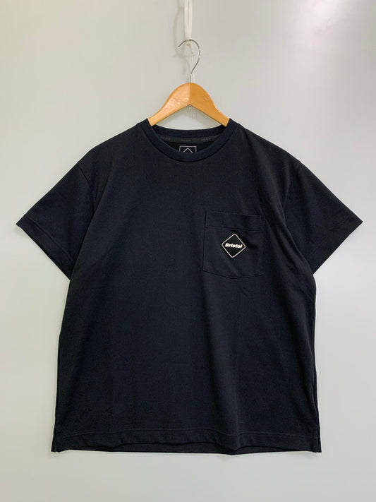 【中古品】【メンズ】 F.C.REAL BRISTOL エフシーレアルブリストル FCRB-240058 24SS EMBLEM POCKET T-SHIRT Tシャツ トップス 142-250913-ks-44-min サイズ：S カラー：ブラック 万代Net店