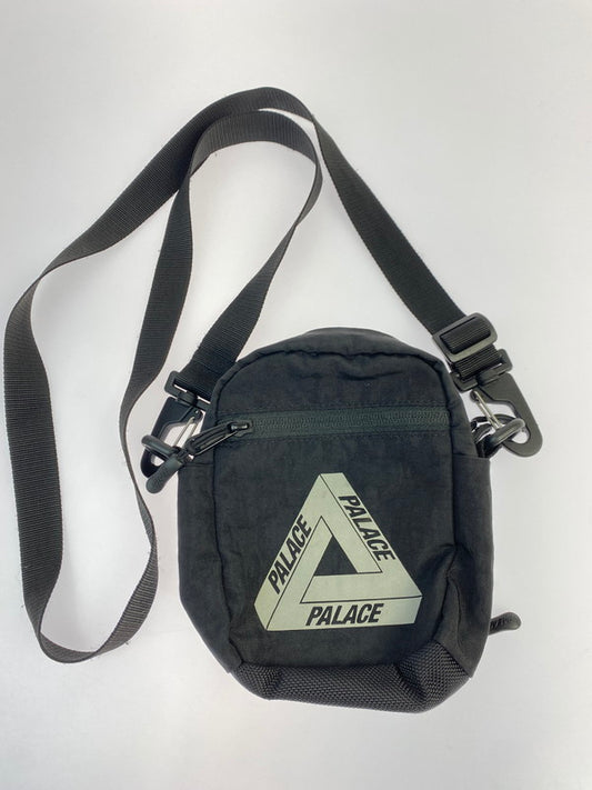【中古品】【メンズ/レディース】 PALACE パレス SHOT 2 BAG ショット 2 バッグ ショルダーバッグ カバン 188-250917-yn-12-min カラー：ブラック 万代Net店