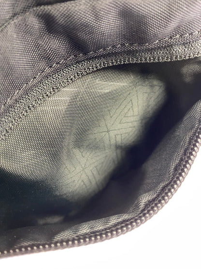 【中古品】【メンズ/レディース】 PALACE パレス SHOT 2 BAG ショット 2 バッグ ショルダーバッグ カバン 188-250917-yn-12-min カラー：ブラック 万代Net店