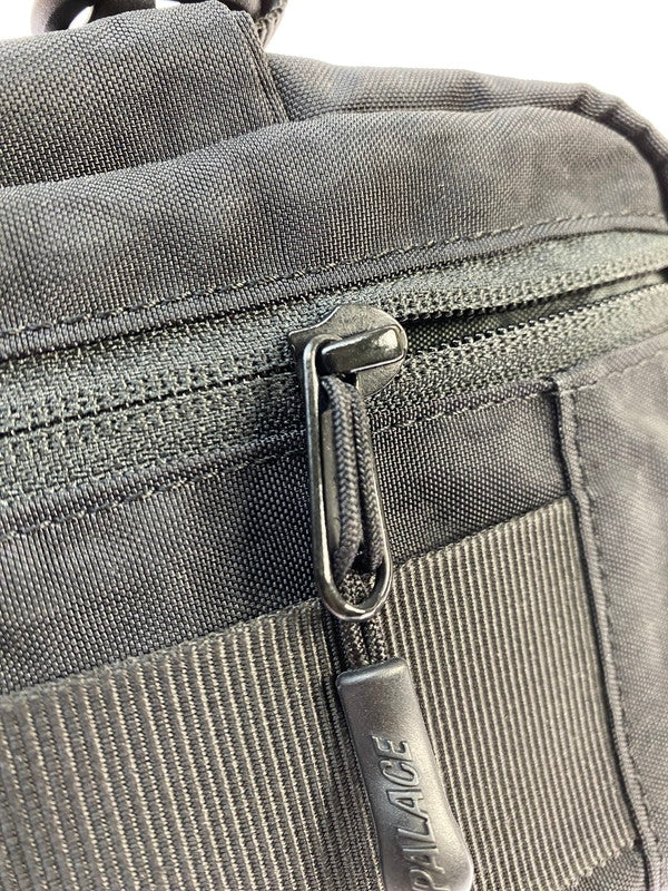 【中古品】【メンズ/レディース】 PALACE パレス SHOT 2 BAG ショット 2 バッグ ショルダーバッグ カバン 188-250917-yn-12-min カラー：ブラック 万代Net店