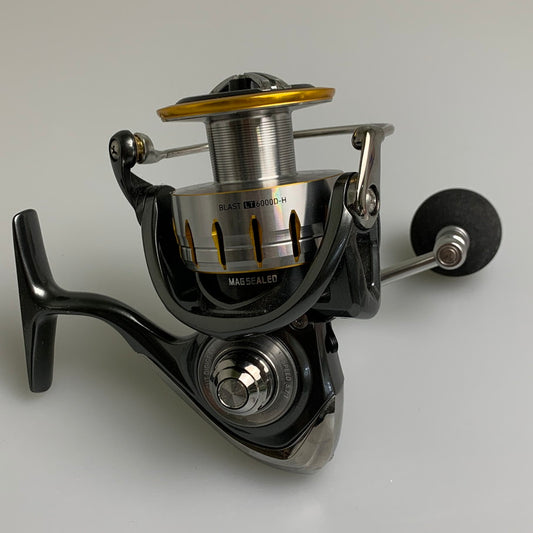 【現状渡し品】 DAIWA ダイワ 18ブラスト LT6000D-H リール 134-260323-SH-04-min 万代Net店