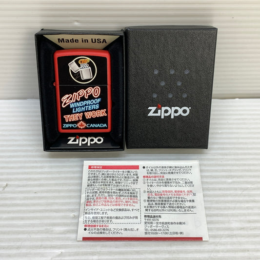 【中古美品】【メンズ/レディース】 ZIPPO ジッポ ZIPPO ジッポ ZIPPO CANADA THEY WORK ジッポ カナダ ゼイ ワーク USA製 オイルライター アクセサリー 喫煙具 2014年製造 インサイドユニット2015年製 206-250914-kk-07-min カラー：ブラック/レッド 万代Net店