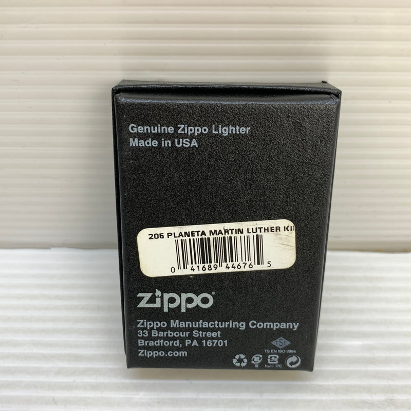 【中古美品】【メンズ/レディース】 ZIPPO ジッポ ZIPPO ジッポ ZIPPO CANADA THEY WORK ジッポ カナダ ゼイ ワーク USA製 オイルライター アクセサリー 喫煙具 2014年製造 インサイドユニット2015年製 206-250914-kk-07-min カラー：ブラック/レッド 万代Net店