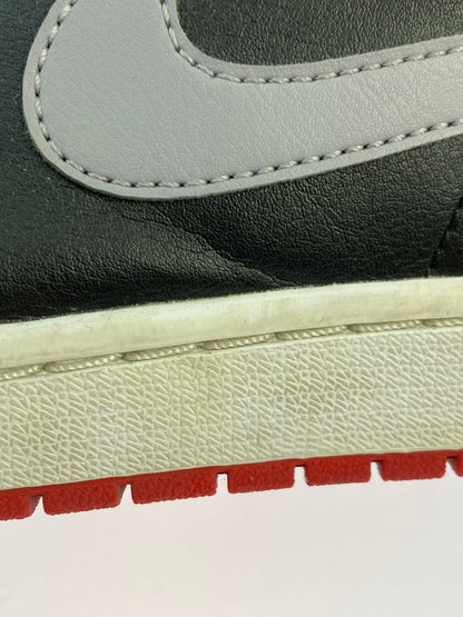 【中古品】【メンズ】 NIKE ナイキ AIR JORDAN 1 MID DQ8426-006 エア ジョーダン 1 ミッド スニーカー 靴 160-250919-kk-32-min カラー：BLACK-CEMENT GREY-FIRE RED 万代Net店