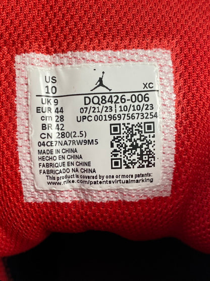 【中古品】【メンズ】 NIKE ナイキ AIR JORDAN 1 MID DQ8426-006 エア ジョーダン 1 ミッド スニーカー 靴 160-250919-kk-32-min カラー：BLACK-CEMENT GREY-FIRE RED 万代Net店