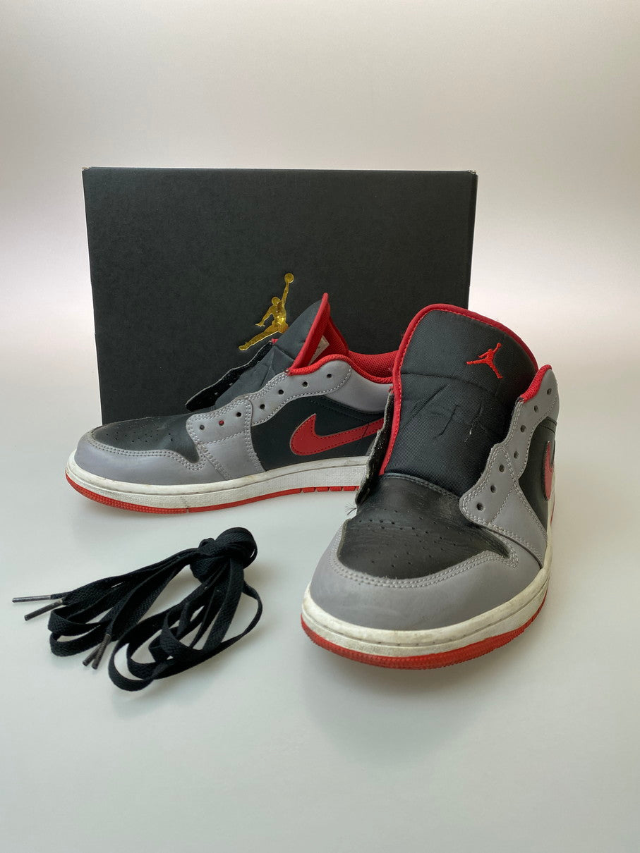 【中古品】【メンズ】 NIKE ナイキ AIR JORDAN 1 LOW 553558-060 エア ジョーダン 1 ロー スニーカー 靴 160-250918-yn-05-min サイズ：27.5cm US9.5 カラー：BLACK/FIRE RED-CEMENT GREY 万代Net店