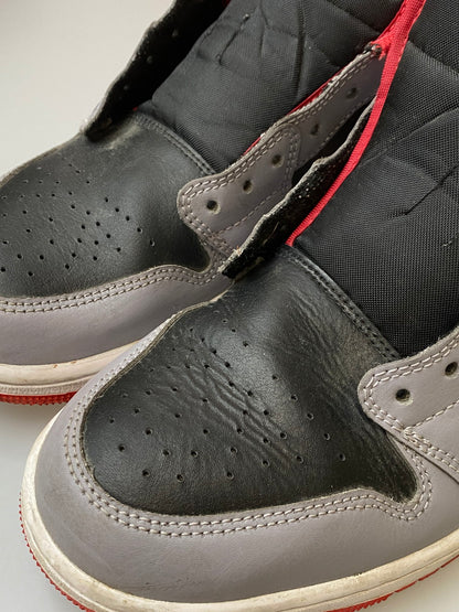 【中古品】【メンズ】 NIKE ナイキ AIR JORDAN 1 LOW 553558-060 エア ジョーダン 1 ロー スニーカー 靴 160-250918-yn-05-min サイズ：27.5cm US9.5 カラー：BLACK/FIRE RED-CEMENT GREY 万代Net店