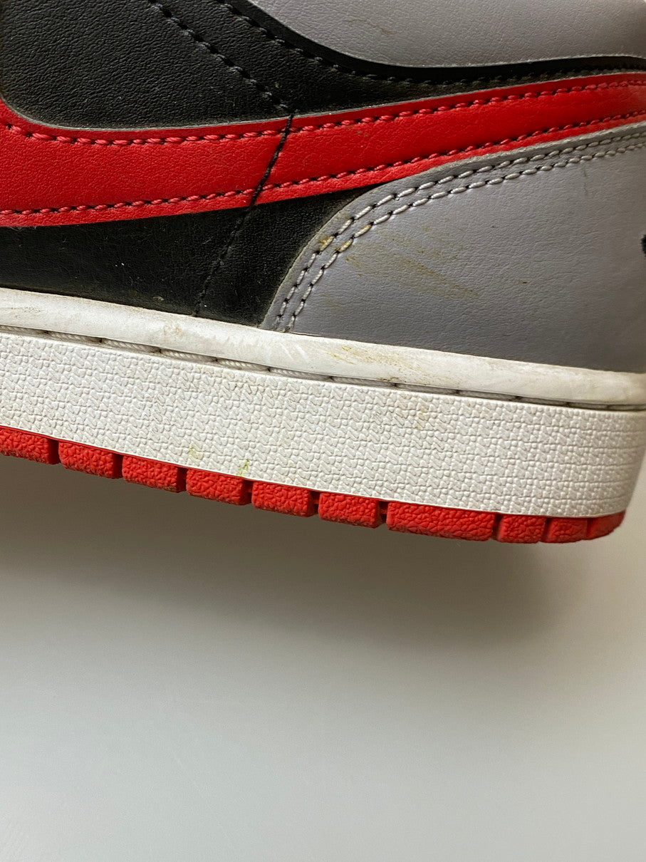 【中古品】【メンズ】 NIKE ナイキ AIR JORDAN 1 LOW 553558-060 エア ジョーダン 1 ロー スニーカー 靴 160-250918-yn-05-min サイズ：27.5cm US9.5 カラー：BLACK/FIRE RED-CEMENT GREY 万代Net店