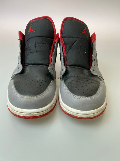 【中古品】【メンズ】 NIKE ナイキ AIR JORDAN 1 LOW 553558-060 エア ジョーダン 1 ロー スニーカー 靴 160-250918-yn-05-min サイズ：27.5cm US9.5 カラー：BLACK/FIRE RED-CEMENT GREY 万代Net店
