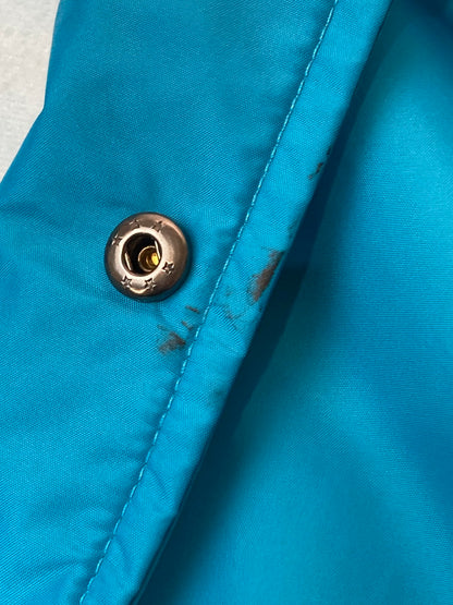 【中古品】【メンズ】 CARHARTT WIP カーハートダブリューアイピー I026317 CARHARTT SCRIPT COACH JACKET コーチジャケット ライトアウター 142-250928-AS-25-min サイズ：XL カラー：ブルー 万代Net店