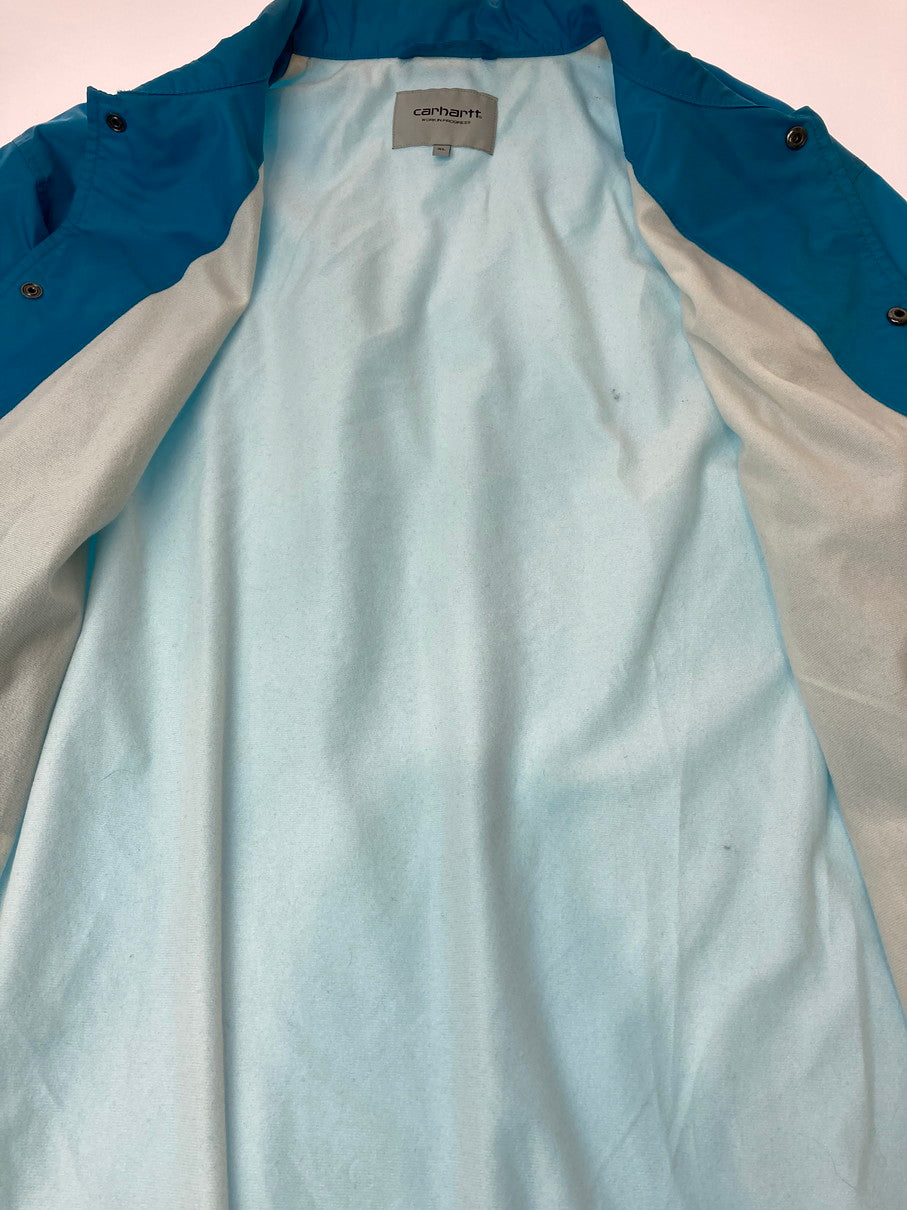 【中古品】【メンズ】 CARHARTT WIP カーハートダブリューアイピー I026317 CARHARTT SCRIPT COACH JACKET コーチジャケット ライトアウター 142-250928-AS-25-min サイズ：XL カラー：ブルー 万代Net店