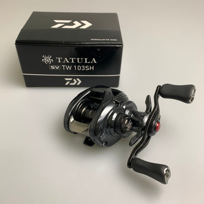 【中古品】 DAIWA ダイワ 20タトゥーラ SV TW 103SHL リール 釣り具 134-260309-SH-04-min 万代Net店