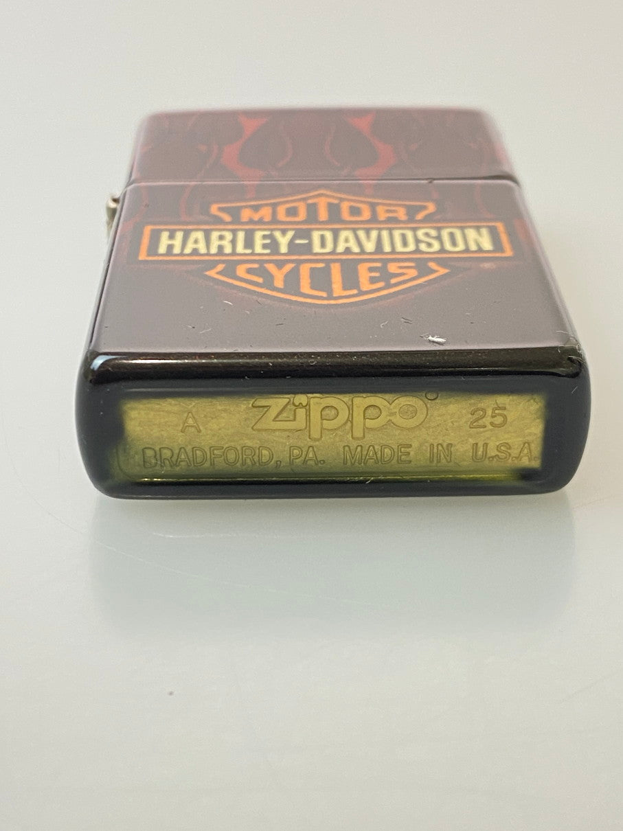 【LIFTる。景品】【中古美品】【メンズ】 ZIPPO ジッポ 48994 HARLEY-DAVIDSON ハーレーダビッドソン 喫煙グッズ オイルライター 206-250921-AS-20-min カラー：レッド/ブラック 万代Net店