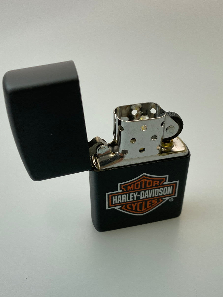 【中古美品】【メンズ】 ZIPPO ジッポ 48798 HARLEY-DAVIDSON ハーレーダビッドソン 喫煙グッズ オイルライター 206-250921-AS-18-min カラー：ブラック 万代Net店