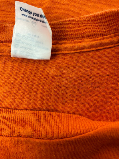 【中古品】【メンズ】 DELTA PRO WEIGHT デルタ プロ ウエイト S/S PRINT TEE 両面 ショートスリーブ プリントTシャツ 半袖 トップス 146-251011-kk-39-min サイズ：2XL カラー：オレンジ 万代Net店