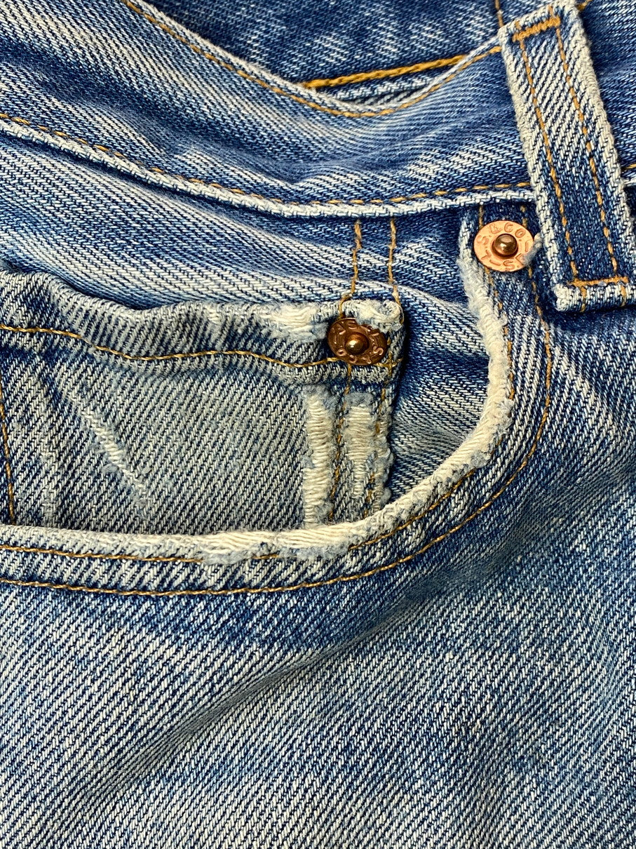 【中古品】【メンズ】 Levi's リーバイス 501 DENIM PANTS デニムパンツ 00年8月製造 190刻印 メキシコ製 ボトムス 157-251022-yn-13-min サイズ：W30 L34 カラー：インディゴ 万代Net店