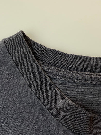 【現状渡し品】【メンズ】 MARLBORO マルボロ 90's COYOTE BLUFF POCKET TEE 90年代 コヨーテ ブラフ ポケットTシャツ 半袖 トップス 146-250930-kk-07-min サイズ：XL カラー：ネイビー 万代Net店