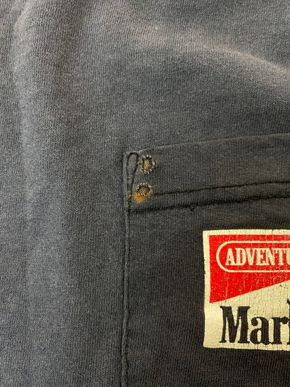 【現状渡し品】【メンズ】 MARLBORO マルボロ 90's COYOTE BLUFF POCKET TEE 90年代 コヨーテ ブラフ ポケットTシャツ 半袖 トップス 146-250930-kk-07-min サイズ：XL カラー：ネイビー 万代Net店