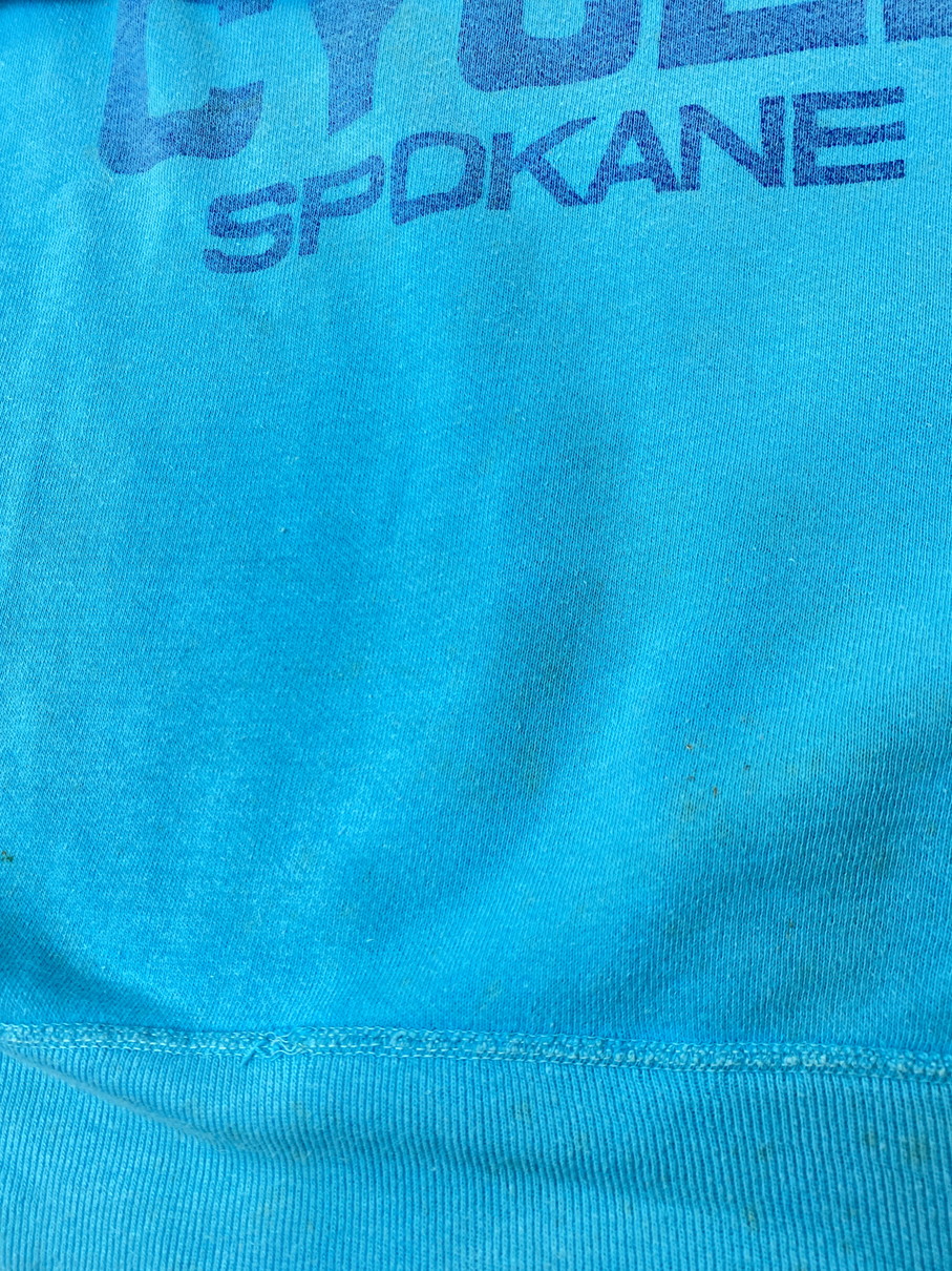 【現状渡し品】【メンズ】 HANES ヘインズ 60's EMPIRE CYCLE SPOKANE PRINT SWEAT VINTAGE エンパイア サイクル スポーカン プリントスウェット トップス トレーナー ヴィンテージ 146-251008-kk-45-min サイズ：L カラー：ターコイズブルー 万代Net店