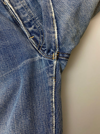 【現状渡し品】【メンズ】 Levi's リーバイス 60's 501 DENIM PANTS VINTAGE 60年代 501 デニムパンツ ボトムス ジーンズ BIG E ボタン裏 刻印2 イエローステッチ Vステッチ ヴィンテージ 157-251008-kk-44-min サイズ：表記無し 下記参照 カラー：ライトインディゴ 万代Net店