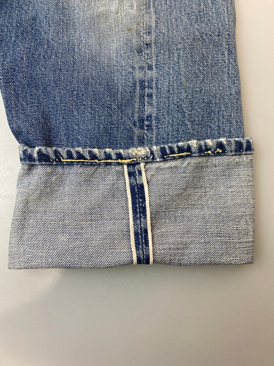 【現状渡し品】【メンズ】 Levi's リーバイス 60's 501 DENIM PANTS VINTAGE 60年代 501 デニムパンツ ボトムス ジーンズ BIG E ボタン裏 刻印2 イエローステッチ Vステッチ ヴィンテージ 157-251008-kk-44-min サイズ：表記無し 下記参照 カラー：ライトインディゴ 万代Net店