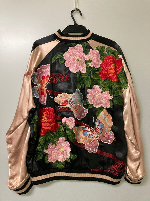 【現状渡し品】【メンズ】 花旅楽団 花柄刺繍 スカジャン アウター 147-251018-ks-27-min サイズ：XL カラー：サーモンピンク系 万代Net店