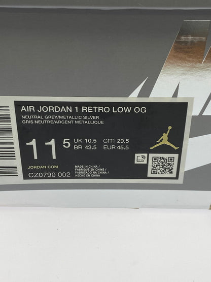 【中古品】【メンズ】 NIKE ナイキ AIR JORDAN 1 RETRO LOW OG CZ0790-002 エア ジョーダン 1 ロー オリジナル スニーカー 靴 160-251002-kk-16-min カラー：NEUTRAL GREY/METALLIC SILVER 万代Net店