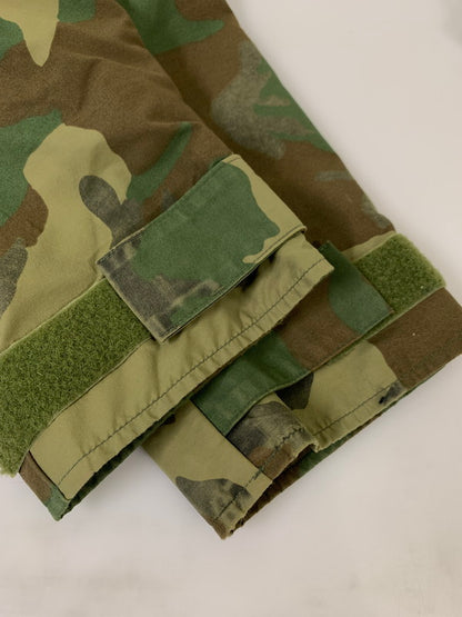 【現状渡し品】【メンズ】 U.S.ARMY ECWCS 1st 後期 GTX PARKA WOODLAND CAMO DLA100-92-C-4165 アメリカ陸軍 GTX パーカー アウター 146-251010-yn-26-min サイズ：LARGE SHORT カラー：カモフラージュ 万代Net店