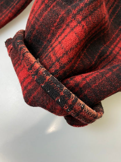 【現状渡し品】【メンズ】 WOOL RICH ウールリッチ WOOL SHORTS 40'S ウール ショーツ ショートパンツ メンズ ボトムス 半ズボン 157-251214-em-14-min カラー：レッド/ブラック（チェック柄） 万代Net店