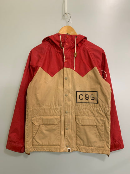【現状渡し品】【メンズ】 A BATHING APE アベイシングエイプ x BRITISH MIRROR RAIN OILED CLOTH MOUNTAIN PARKA マウンテンパーカー 142-251012-ks-30-min サイズ：M カラー：べージュ/レッド 万代Net店