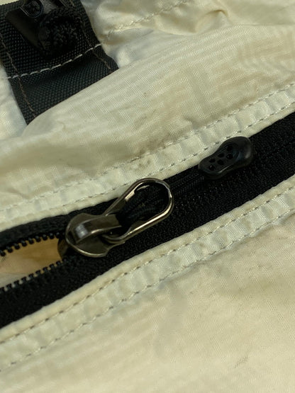 【中古品】【メンズ/レディース】 patagonia パタゴニア LIGHT WEIGHT TRAVEL COURIER 48811F9 ライト ウェイト トラベル クーリエ カバン 188-251021-jt-08-min カラー：ホワイト 万代Net店