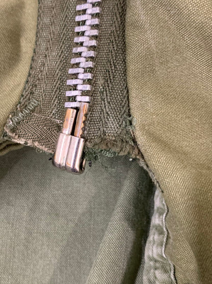 【現状渡し品】【メンズ】 U.S.ARMY ユーエスアーミー 60S M-65 FIELD JACKET フィールドジャケット 146-251012-ks-23-min サイズ：M-R カラー：グリーンカーキ 万代Net店