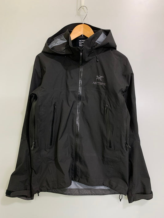 【中古品】【メンズ】 ARC'TERYX アークテリクス X000007082 BETA AR JACKET ジャケット 144-251018-ks-03-min サイズ：M カラー：ブラック 万代Net店