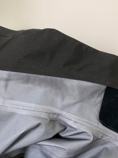 【中古品】【メンズ】 ARC'TERYX アークテリクス X000007082 BETA AR JACKET ジャケット 144-251018-ks-03-min サイズ：M カラー：ブラック 万代Net店