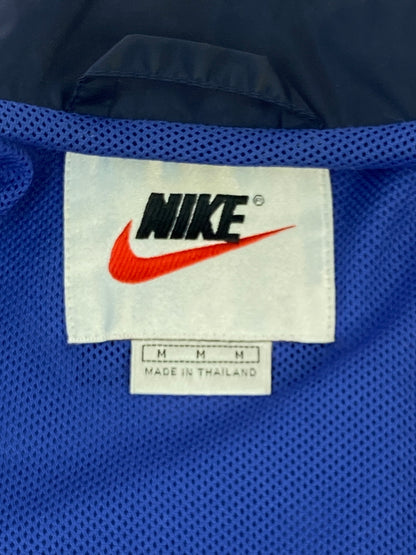 【中古品】【メンズ】 NIKE パリサンジェルマン ナイロンジャケット F7-LNT 90S PSG メンズ ライトアウター サッカーウエア 146-260731-em-30-min サイズ：M カラー：ブルー/ネイビー 万代Net店