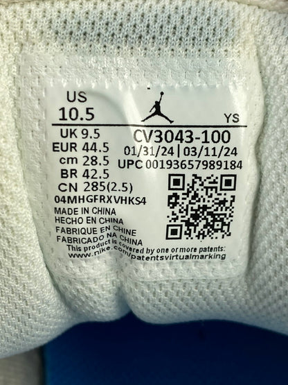 【中古品】【メンズ】 NIKE ナイキ AIR JORDAN 1 LOW PARIS (2024) CV3043-100 エア ジョーダン 1 ロー パリ スニーカー 靴 160-251016-kk-09-min カラー：WHITE/SKY GREY/FOOTBALL GREY 万代Net店