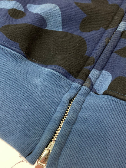 【中古品】【メンズ】 A BATHING APE ア ベイシング エイプ NAVY CAMO RELAXED FIT FULL ZIP HOODIE 001ZPI801008M フル ジップ フーディー カモ メンズ トップス パーカー 142-251024-em-34-min サイズ：L カラー：ネイビー/ブルー 万代Net店