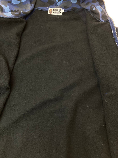 【中古品】【メンズ】 A BATHING APE ア ベイシング エイプ NAVY CAMO RELAXED FIT FULL ZIP HOODIE 001ZPI801008M フル ジップ フーディー カモ メンズ トップス パーカー 142-251024-em-34-min サイズ：L カラー：ネイビー/ブルー 万代Net店