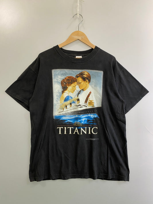 【現状渡し品】【メンズ】 TITANIC タイタニック 1998 MOVIE TEE 映画 プリント Ｔシャツ 半袖 メンズ トップス 146-251019-em-45-min サイズ：L カラー：ブラック 万代Net店