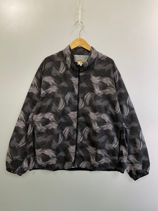 【中古美品】【メンズ】 CALEE キャリー 24SS FEATHER PATTERN TRACK TYPE JACKET CL-24SS025 フェザー パターン トラック タイプ ジャケット ライトアウター 142-251022-yn-01-min サイズ：XL カラー：ダークグレー 万代Net店