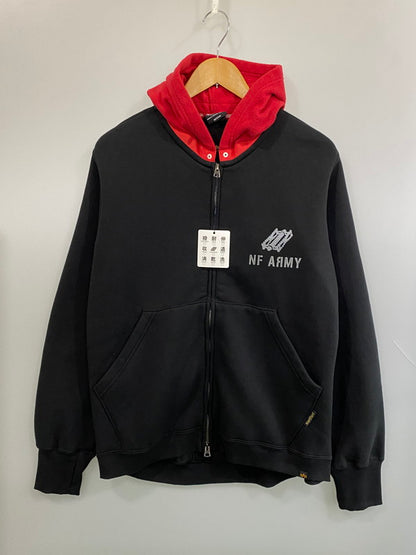 【中古品】【メンズ】 ALPHA INDUSTRIES × NARIFURI アルファ インダストリーズ ナリフリ LS ZIP UP　PARKA ロングスリーブ ジップアップ パーカー TC1488 メンズ トップス フーディ 145-260704-hu-54-min サイズ：M カラー：ブラック/レッド 万代Net店