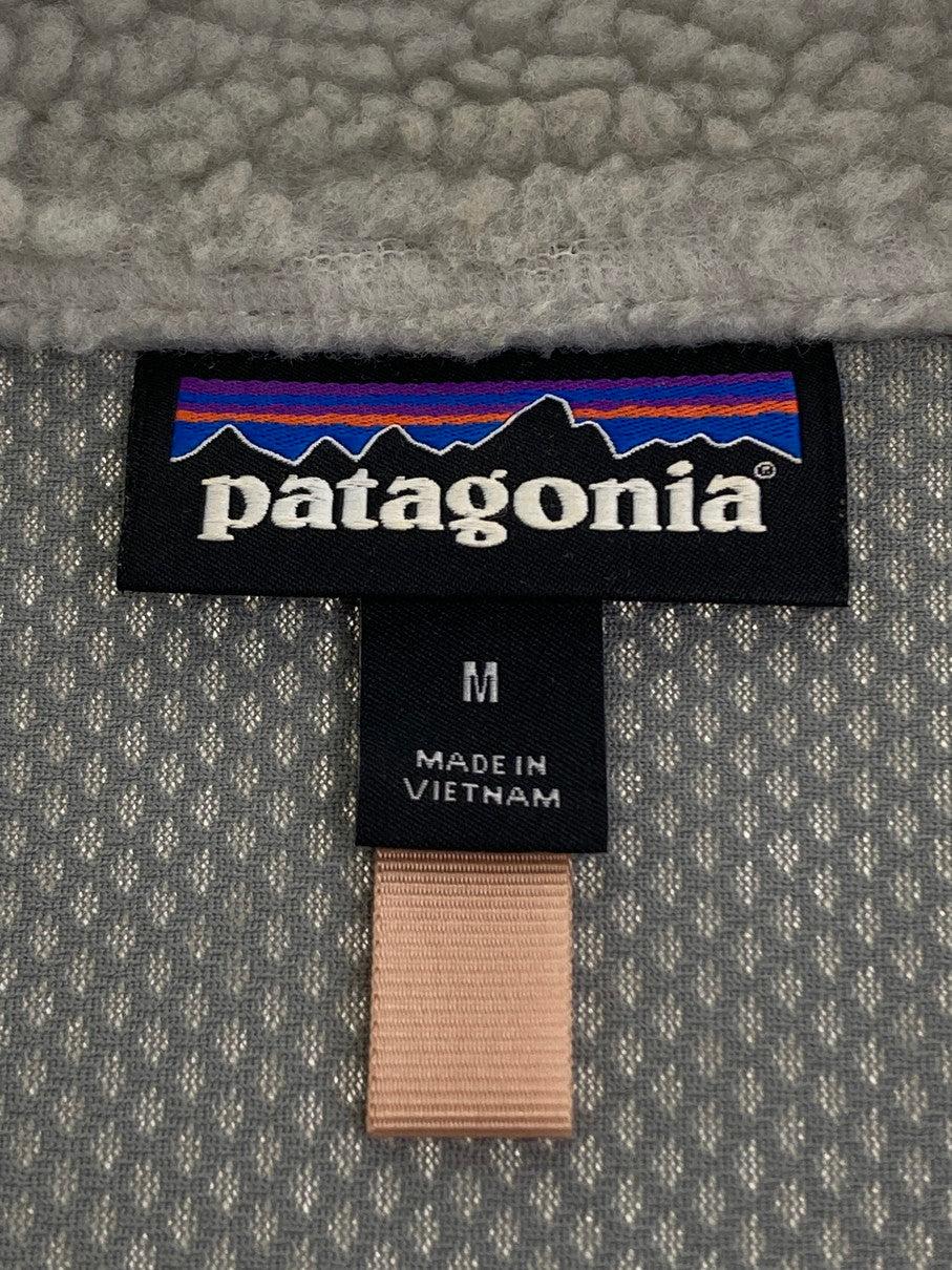 【中古品】【レディース】 patagonia パタゴニア WOMEN'S CLASSIC RETRO X VEST 23083 17年製 ウィメンズ クラシック レトロX ベスト トップス 168-251107-yn-15-min サイズ：M カラー：ライトグレー 万代Net店