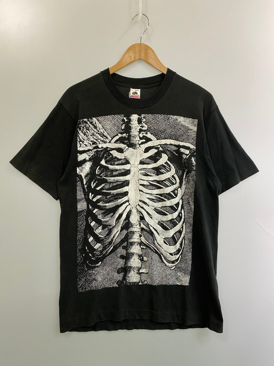 【現状渡し品】【メンズ】 FRUITS OF THE LOOM フルーツオブザルーム 90S BONE GRAPHIC TEE 90年代 ボーン グラフィック Ｔシャツ プリント 半袖 メンズ トップス ヴィンテージ 146-251023-em-05-min サイズ：L カラー：ブラック 万代Net店