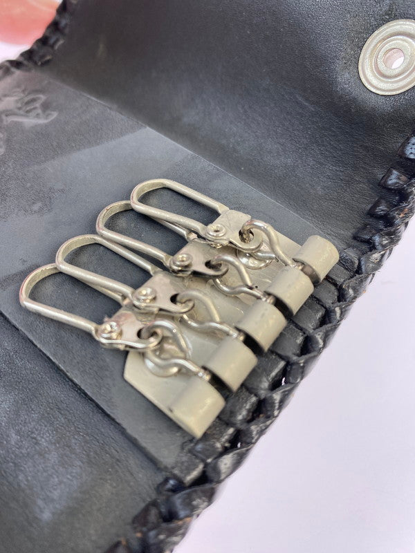 【中古品】【メンズ】 SAAD サード A&G スティングレイレザー キーケース 201-251026-ks-41-min カラー：グレー系 万代Net店