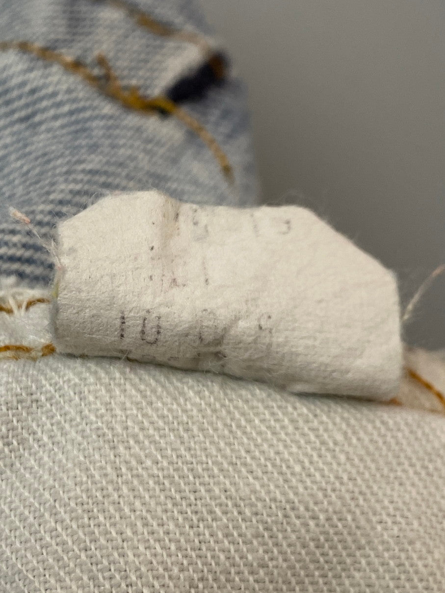 【現状渡し品】【メンズ】 Levi's リーバイス 70's 501 DENIM PANTS 70年代 デニムパンツ 66後期 ボトムス 157-251022-yn-20-min サイズ：W27 L36 カラー：ライトインディゴ 万代Net店