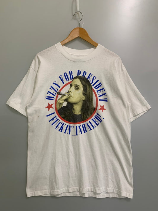 【現状渡し品】【メンズ】 OZZY OSBOURNE オジー・オズボーン 1996 OZZY FOR PRESIDENT TEE 半袖 Ｔシャツ ヘヴィメタル ミュージシャン メンズ トップス 146-251023-em-21-min サイズ：L カラー：ホワイト 万代Net店