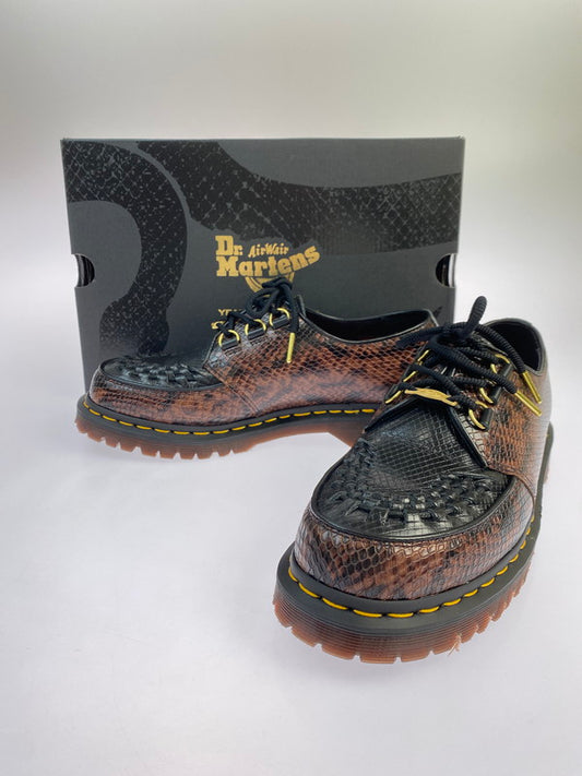 【中古美品】【メンズ】 Dr.Martens ドクターマーチン RAMSEY YOTS 40573001 YEAR OF THE SNAKE クリーパーシューズ 革靴 ドレスシューズ 164-251021-kk-61-min サイズ：UK 9 カラー：BLACK+BROWN 万代Net店