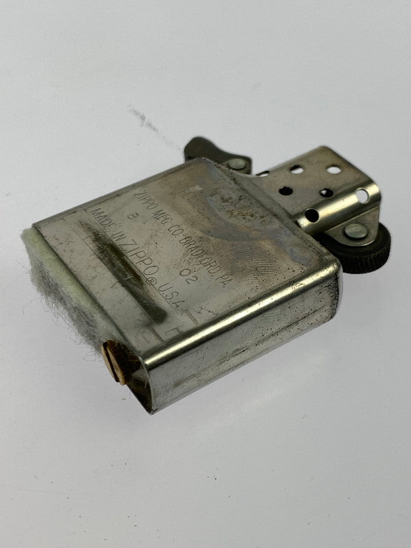 【中古品】【メンズ】 ZIPPO ジッポ NORMAN ROCKWELL SATURDAY EVENING POST 2002 ノーマン・ロックウェル サタデイ イブニングポスト 2002年製 オイルライター 喫煙具 インサイドユニット2002年製 206-251027-kk-09-min カラー：シルバー 万代Net店